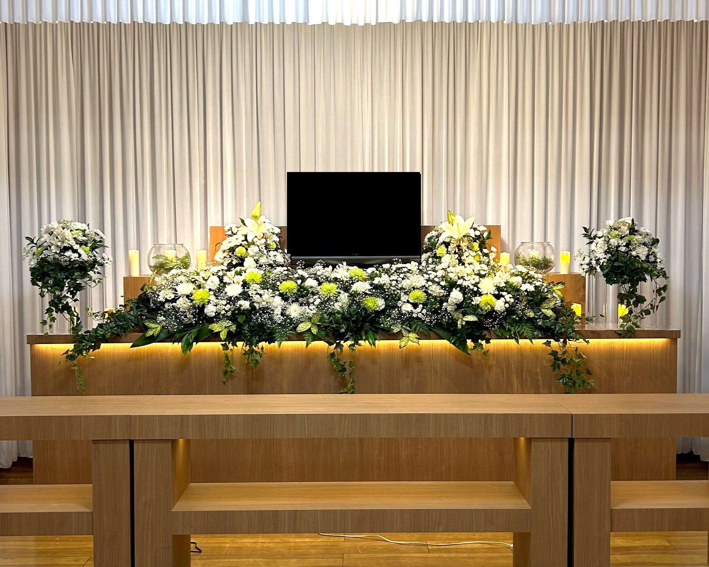 funeral-flowers-altar